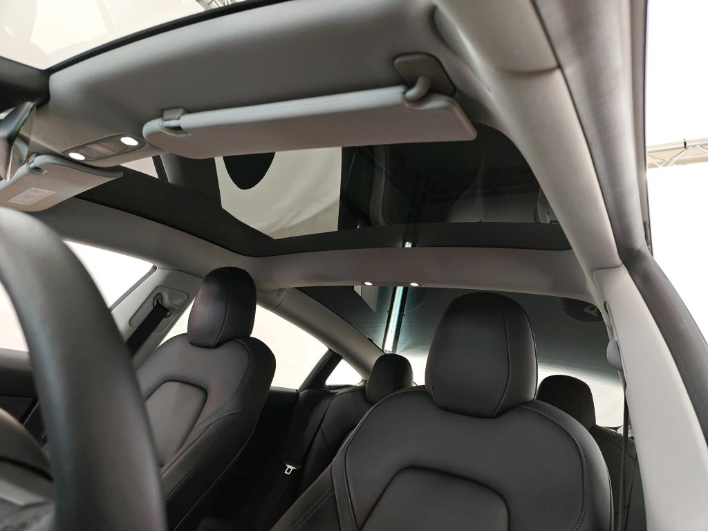 Foto 17 van Tesla Model 3
