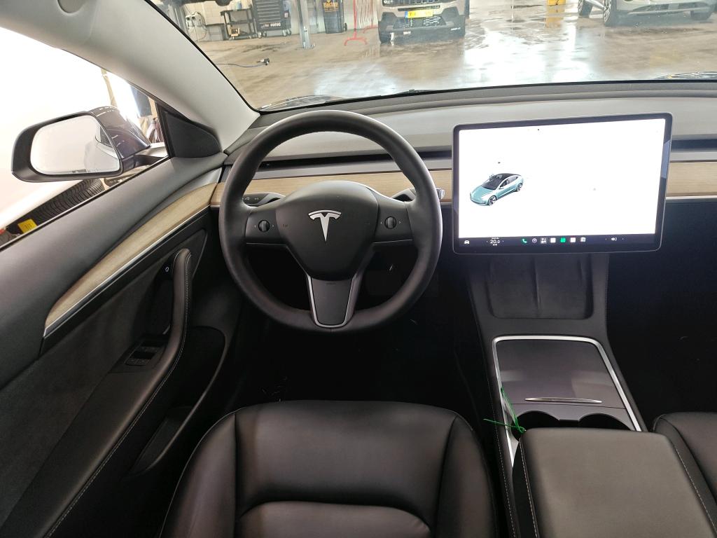 Foto 18 van Tesla Model 3