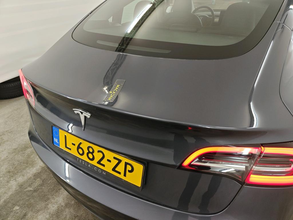Foto 30 van Tesla Model 3