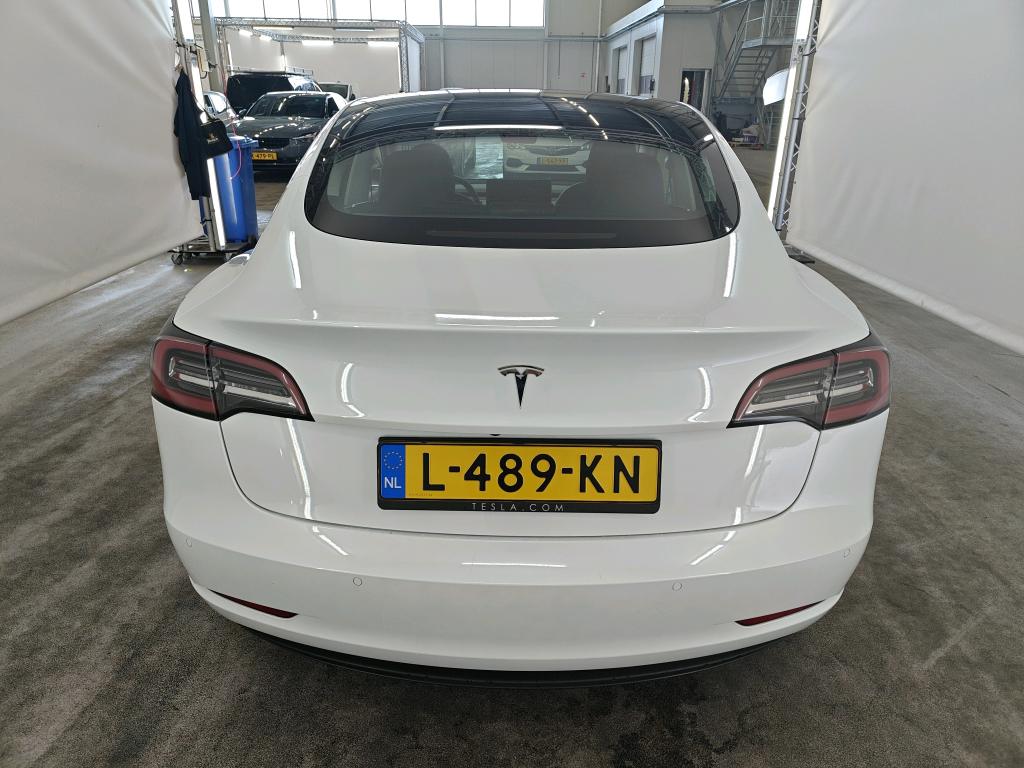 Foto 30 van Tesla Model 3
