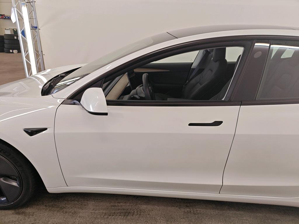 Foto 31 van Tesla Model 3
