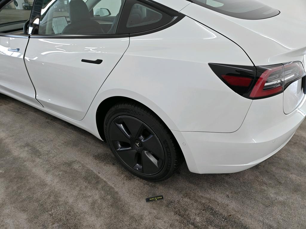 Foto 34 van Tesla Model 3