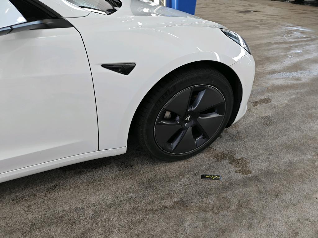 Foto 37 van Tesla Model 3