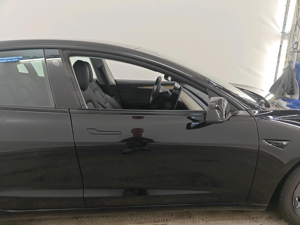 Foto 11 van Tesla Model 3