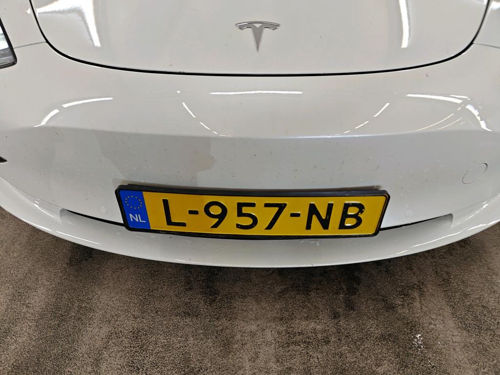 Photo 6 of Tesla Model 3