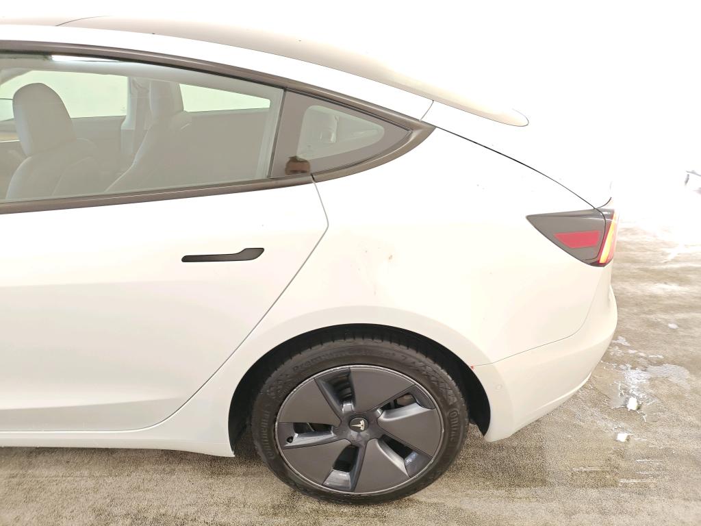 Photo 9 of Tesla Model 3