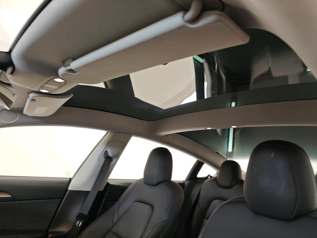 Photo 16 of Tesla Model 3