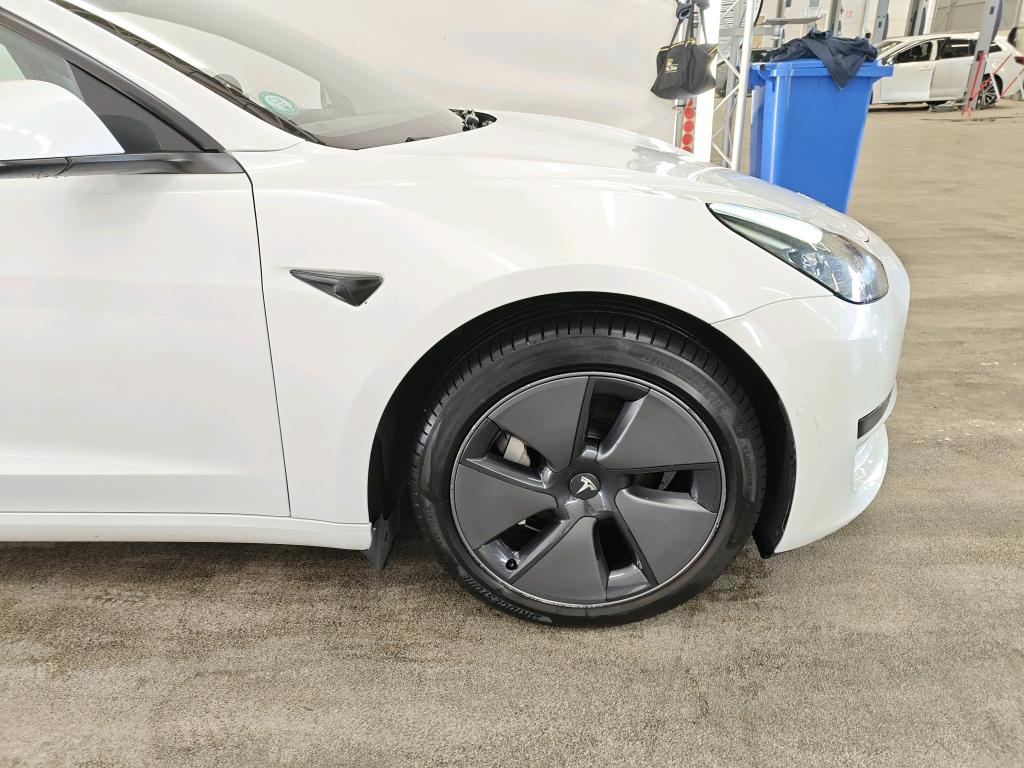 Photo 21 of Tesla Model 3