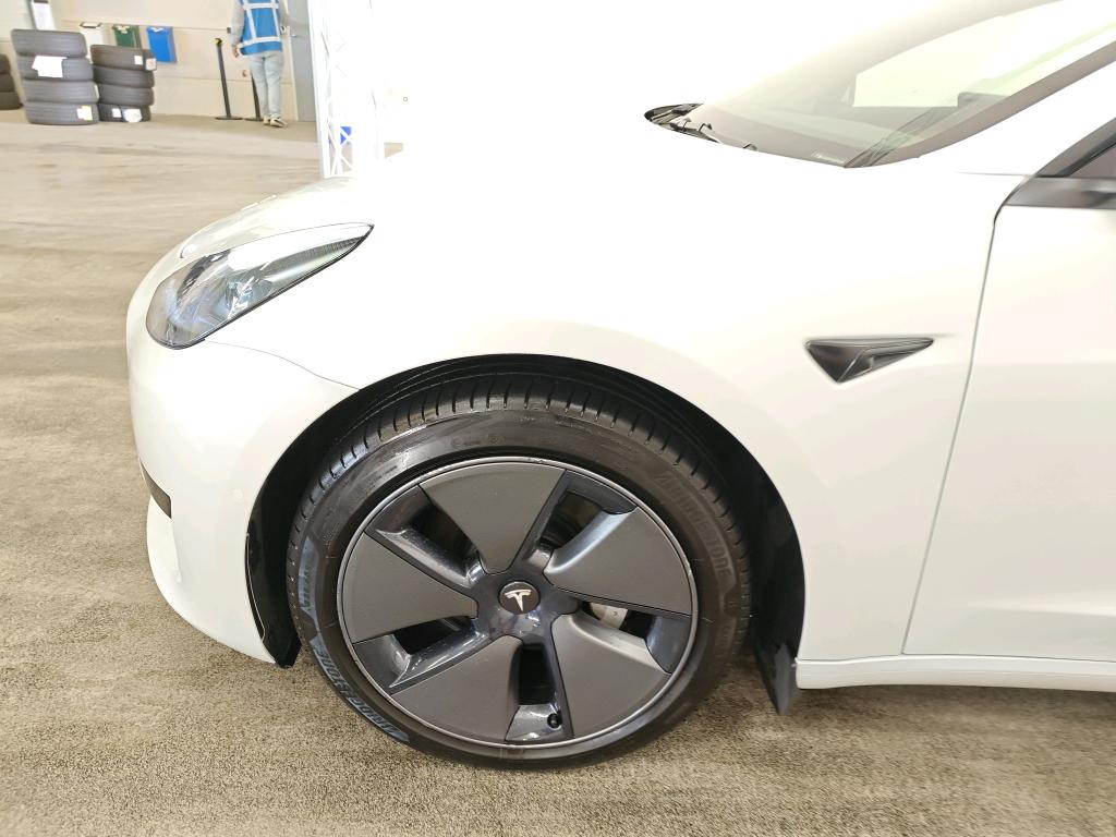 Photo 24 of Tesla Model 3