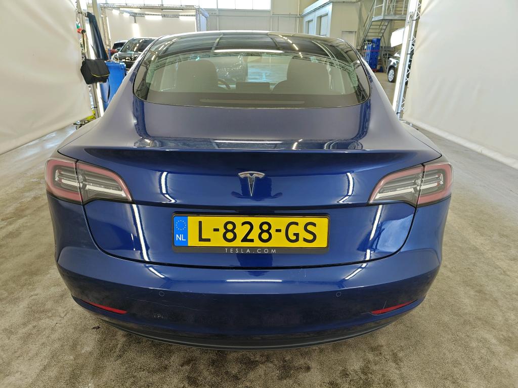 Foto 25 van Tesla Model 3