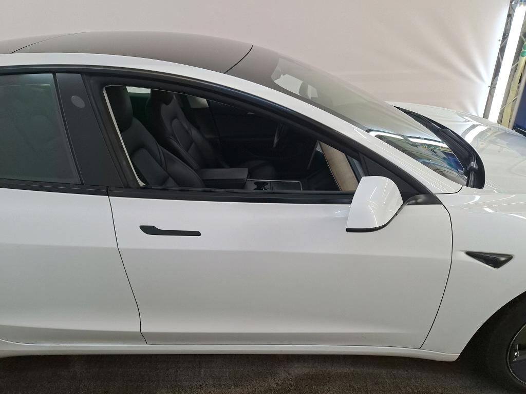 Foto 18 van Tesla Model 3