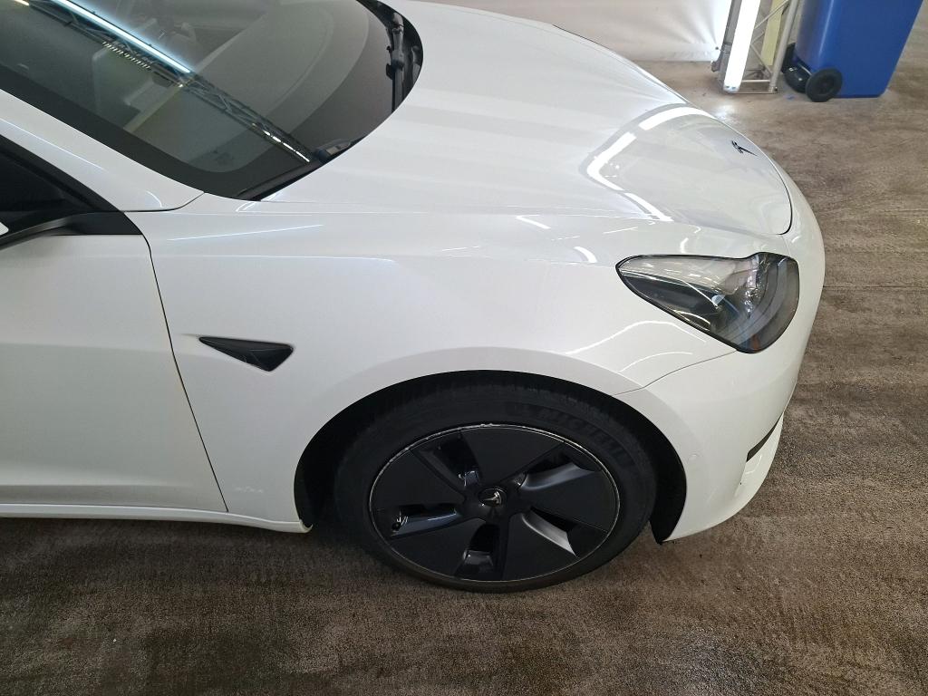 Foto 20 van Tesla Model 3