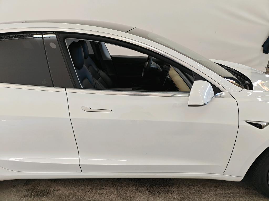 Foto 11 van Tesla Model 3