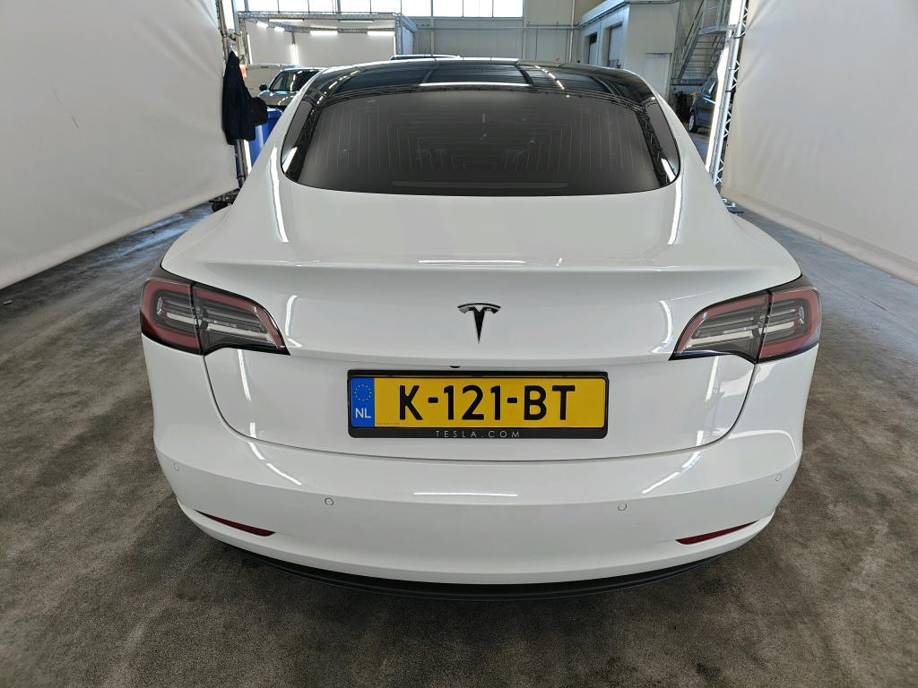 Foto 20 van Tesla Model 3