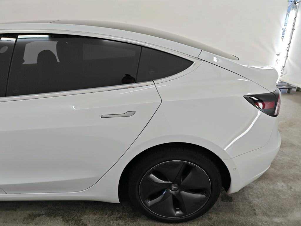 Foto 23 van Tesla Model 3