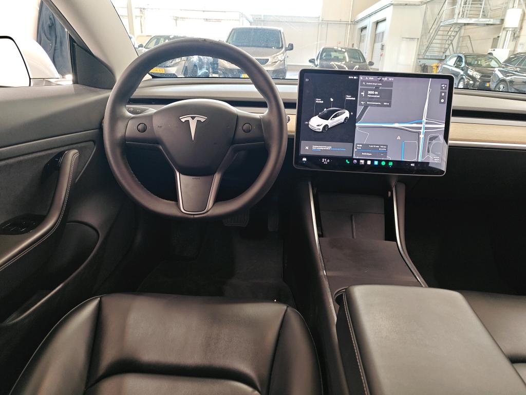 Foto 25 van Tesla Model 3