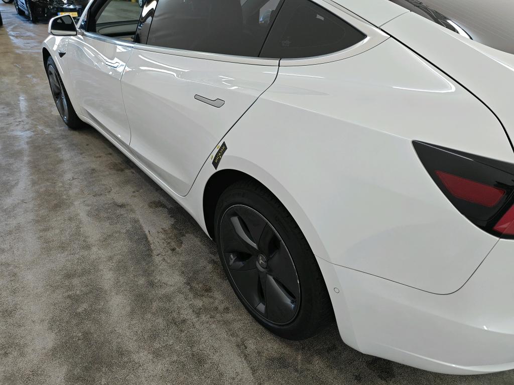 Foto 27 van Tesla Model 3