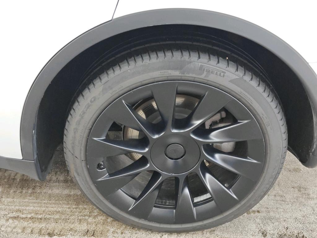 Foto 11 van Tesla Model Y