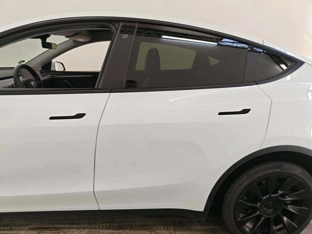 Foto 12 van Tesla Model Y
