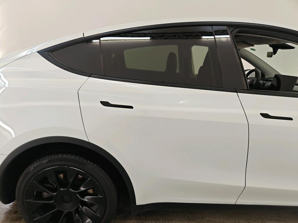 Foto 13 van Tesla Model Y