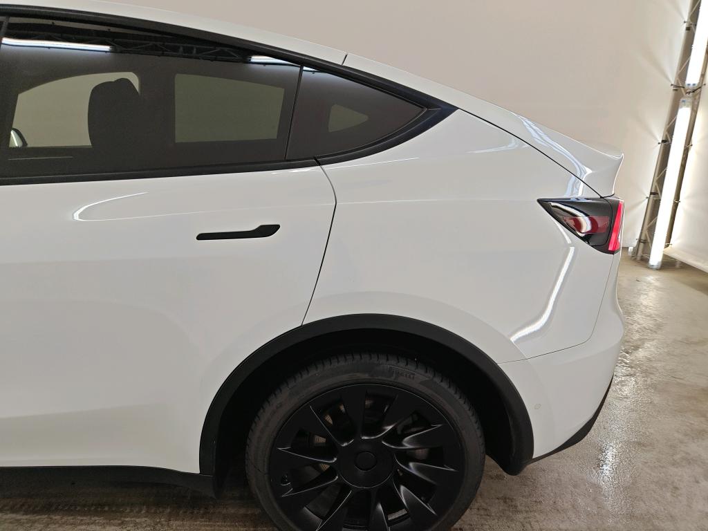 Foto 18 van Tesla Model Y
