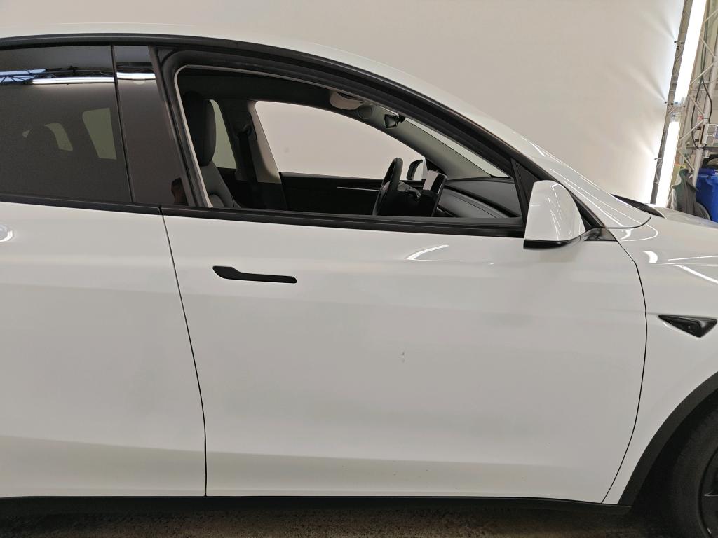 Foto 24 van Tesla Model Y