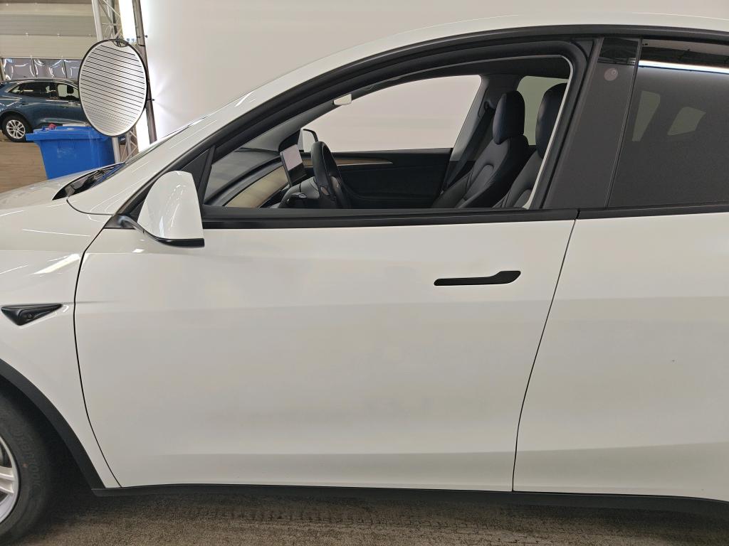 Foto 9 van Tesla Model Y
