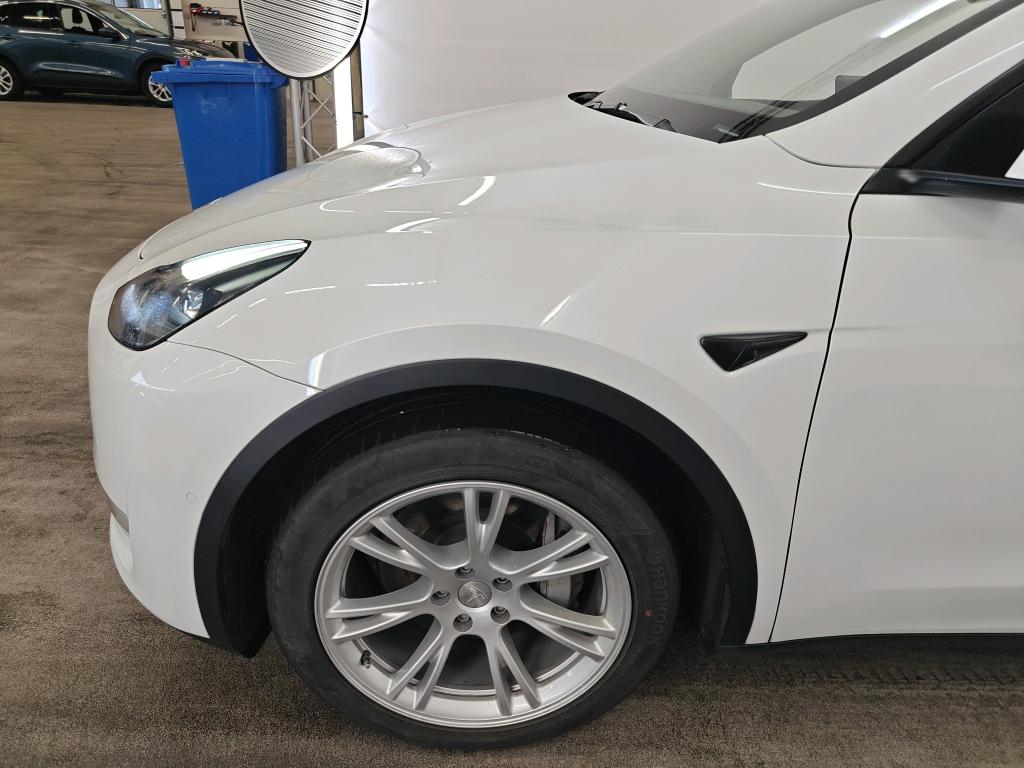 Foto 10 van Tesla Model Y