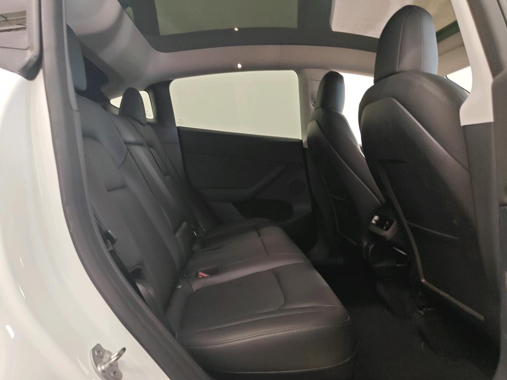 Foto 17 van Tesla Model Y