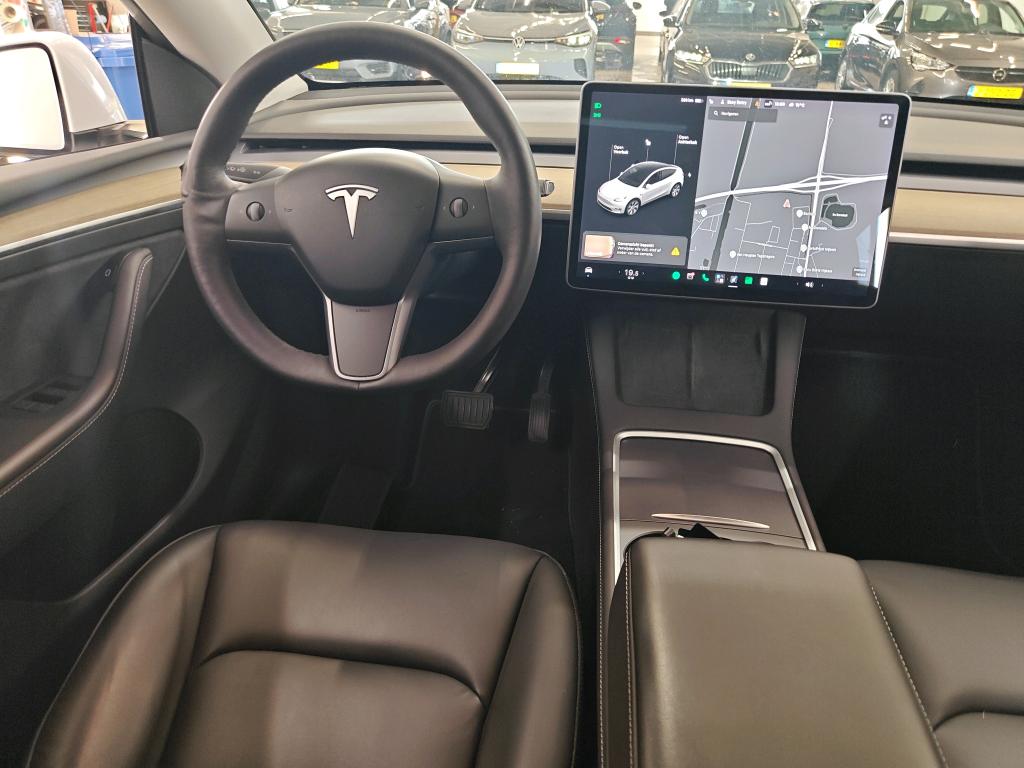 Foto 18 van Tesla Model Y