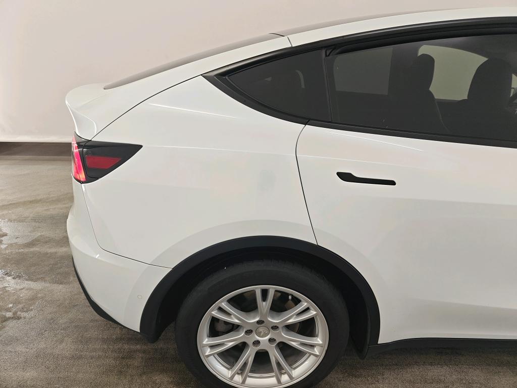 Foto 19 van Tesla Model Y