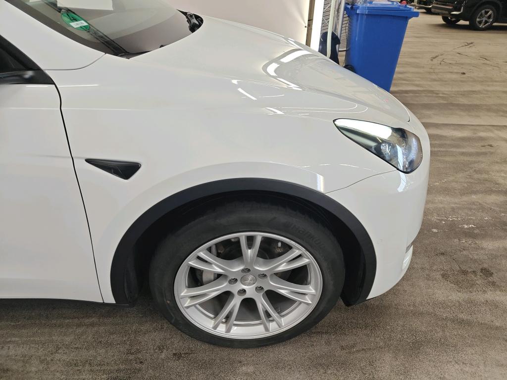 Foto 22 van Tesla Model Y