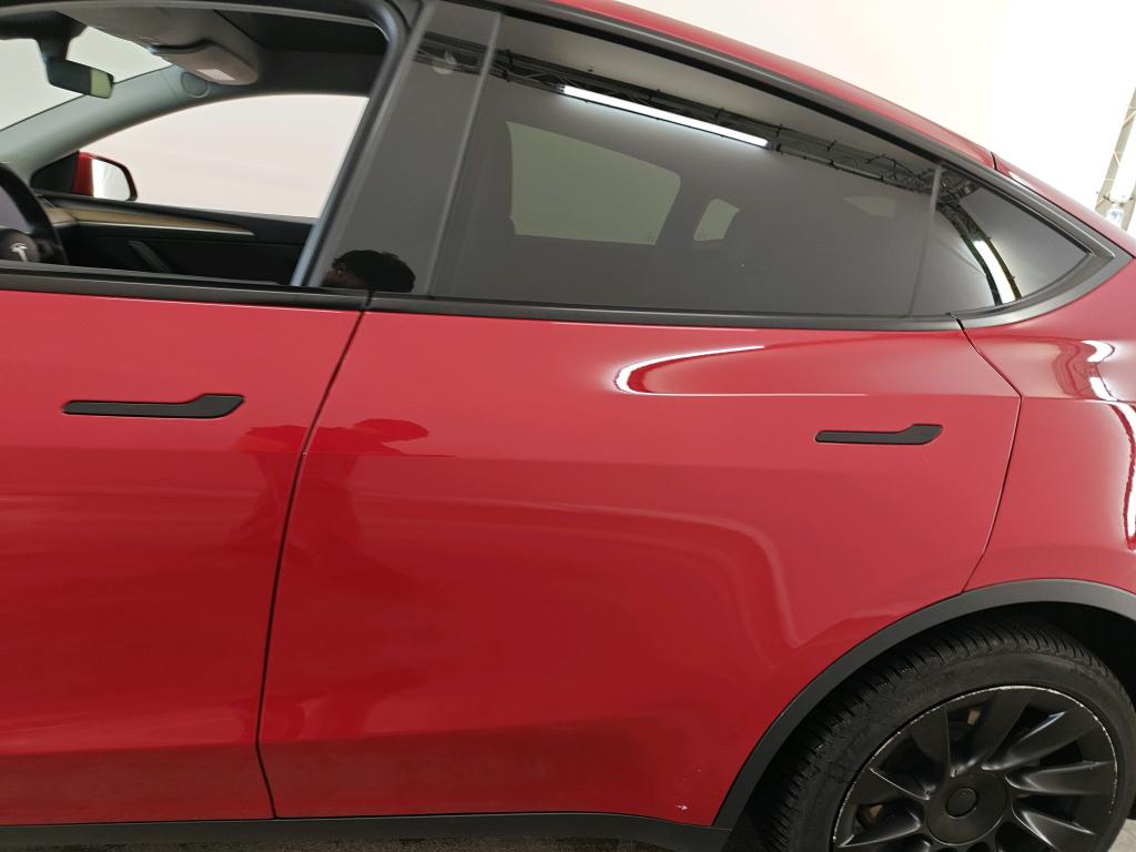 Foto 10 van Tesla Model Y