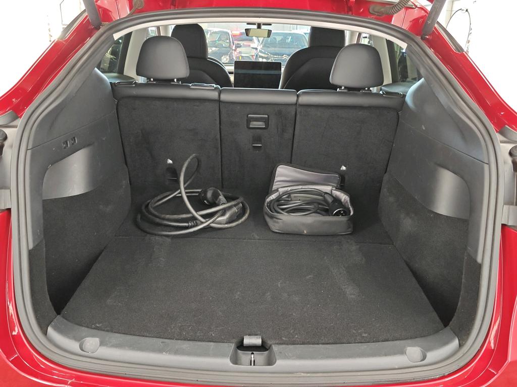 Foto 18 van Tesla Model Y