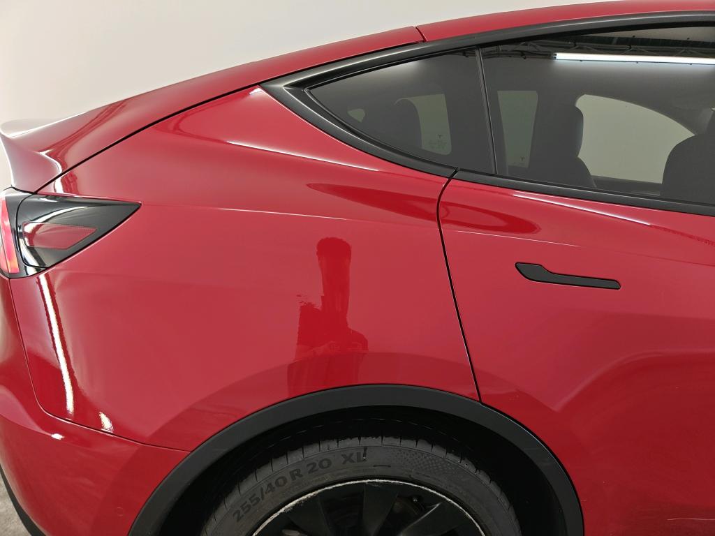 Foto 20 van Tesla Model Y