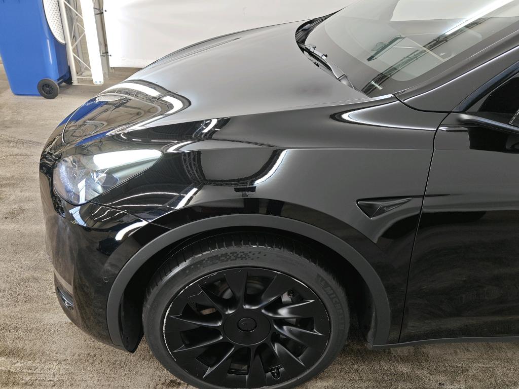 Foto 11 van Tesla Model Y