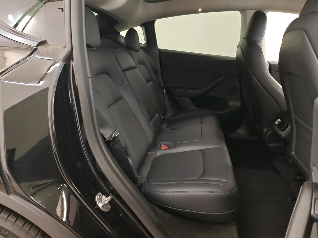Foto 17 van Tesla Model Y