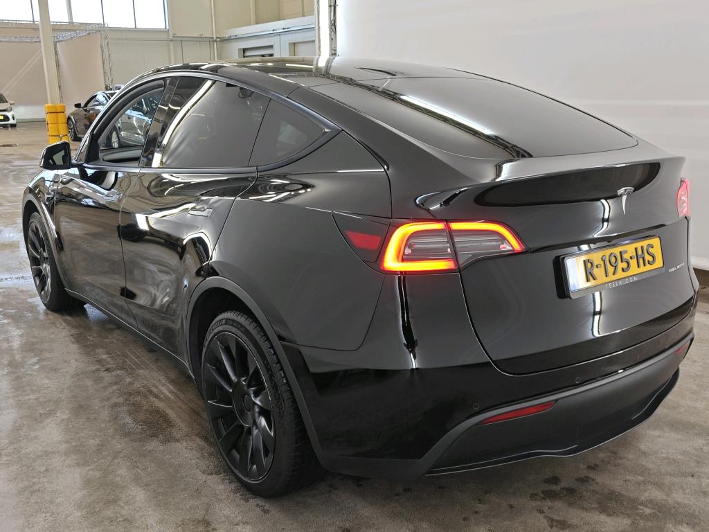 Foto 23 van Tesla Model Y