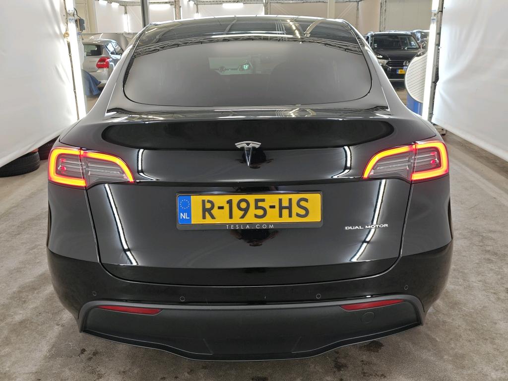Foto 24 van Tesla Model Y