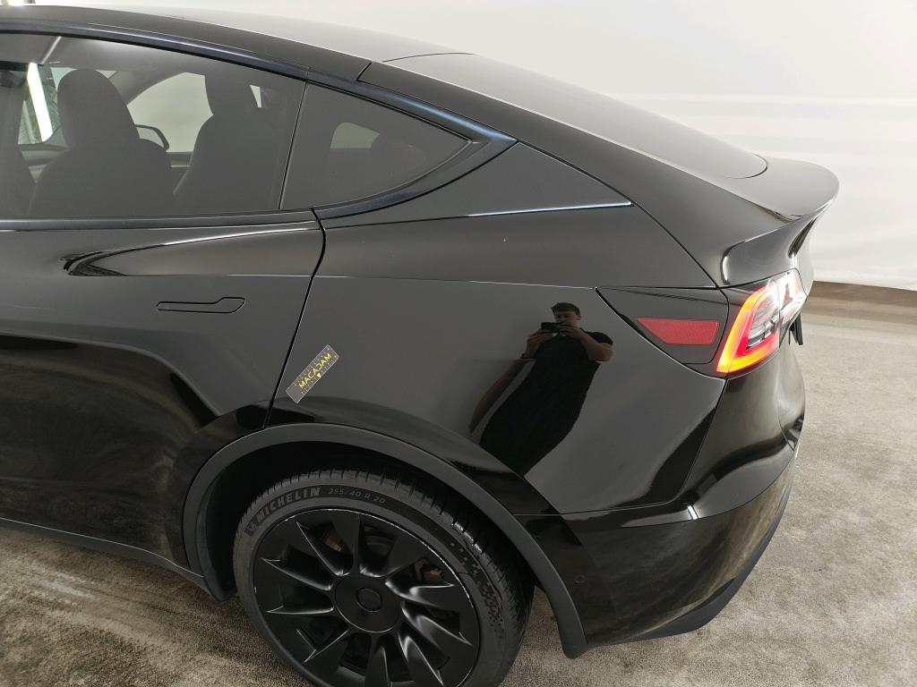 Foto 27 van Tesla Model Y