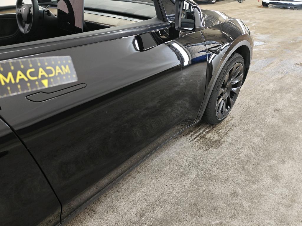 Foto 30 van Tesla Model Y