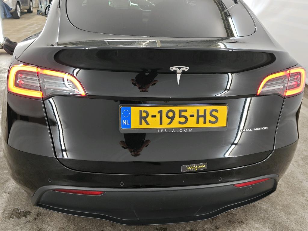 Foto 33 van Tesla Model Y
