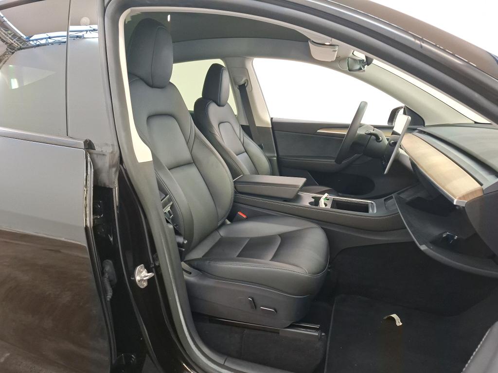 Photo 3 of Tesla Model Y