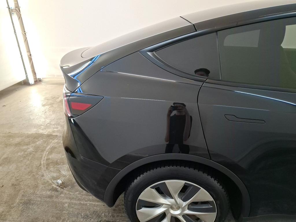 Photo 6 of Tesla Model Y