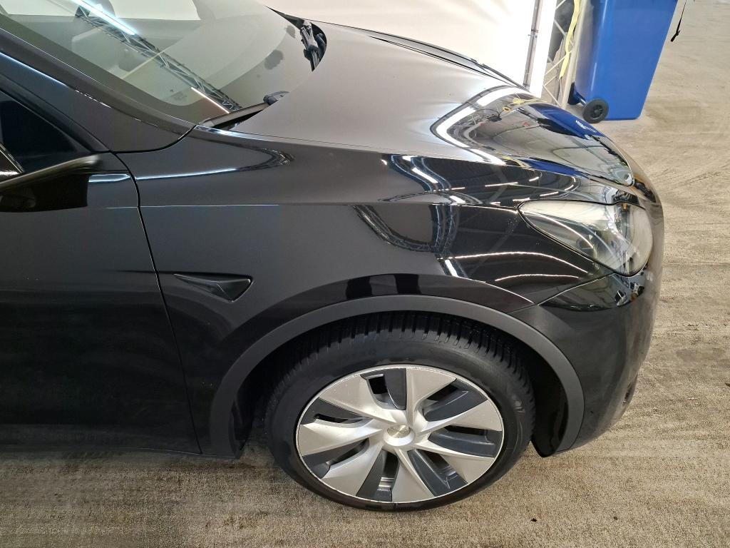 Photo 10 of Tesla Model Y