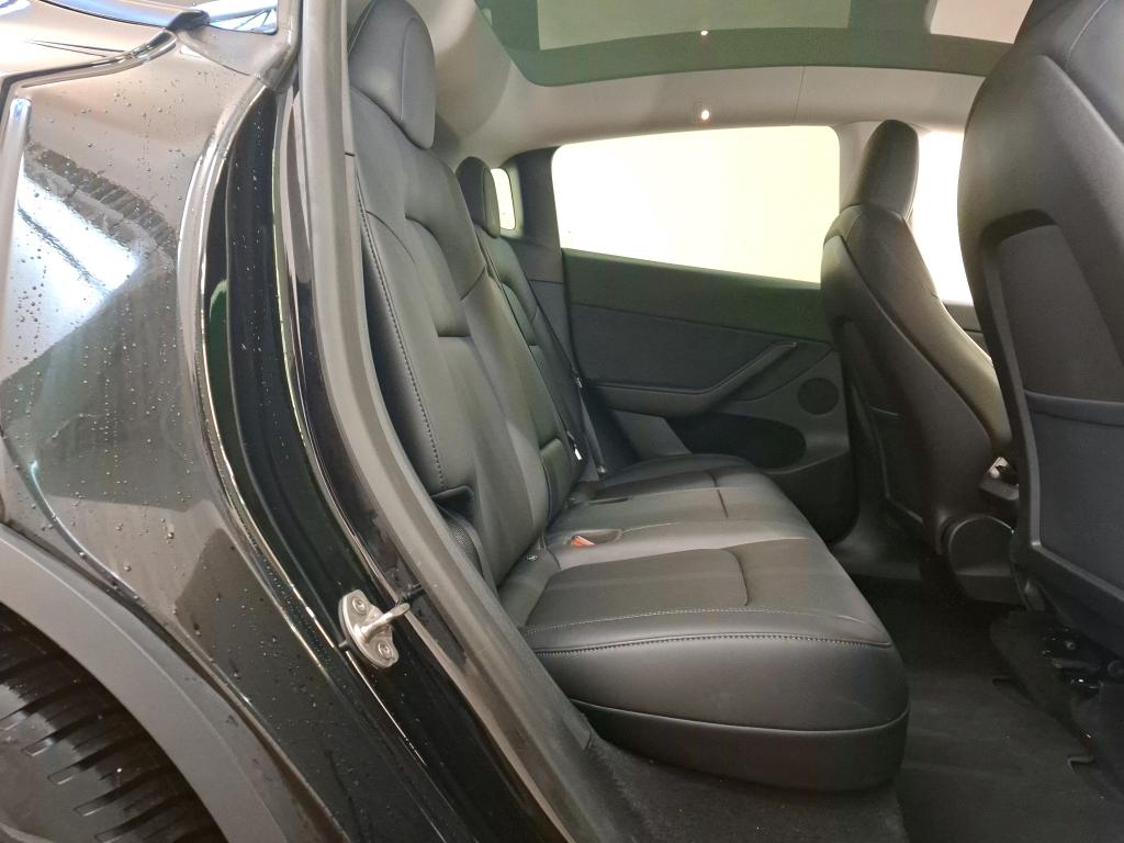 Photo 14 of Tesla Model Y