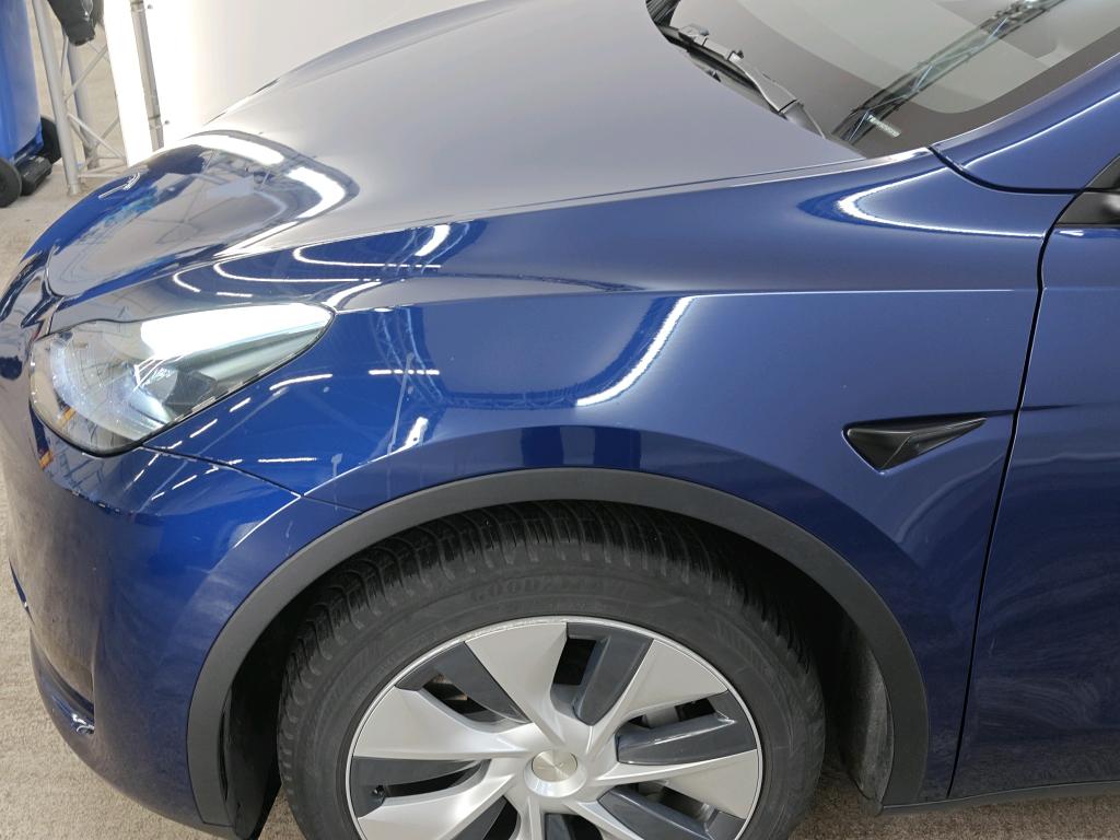 Foto 10 van Tesla Model Y