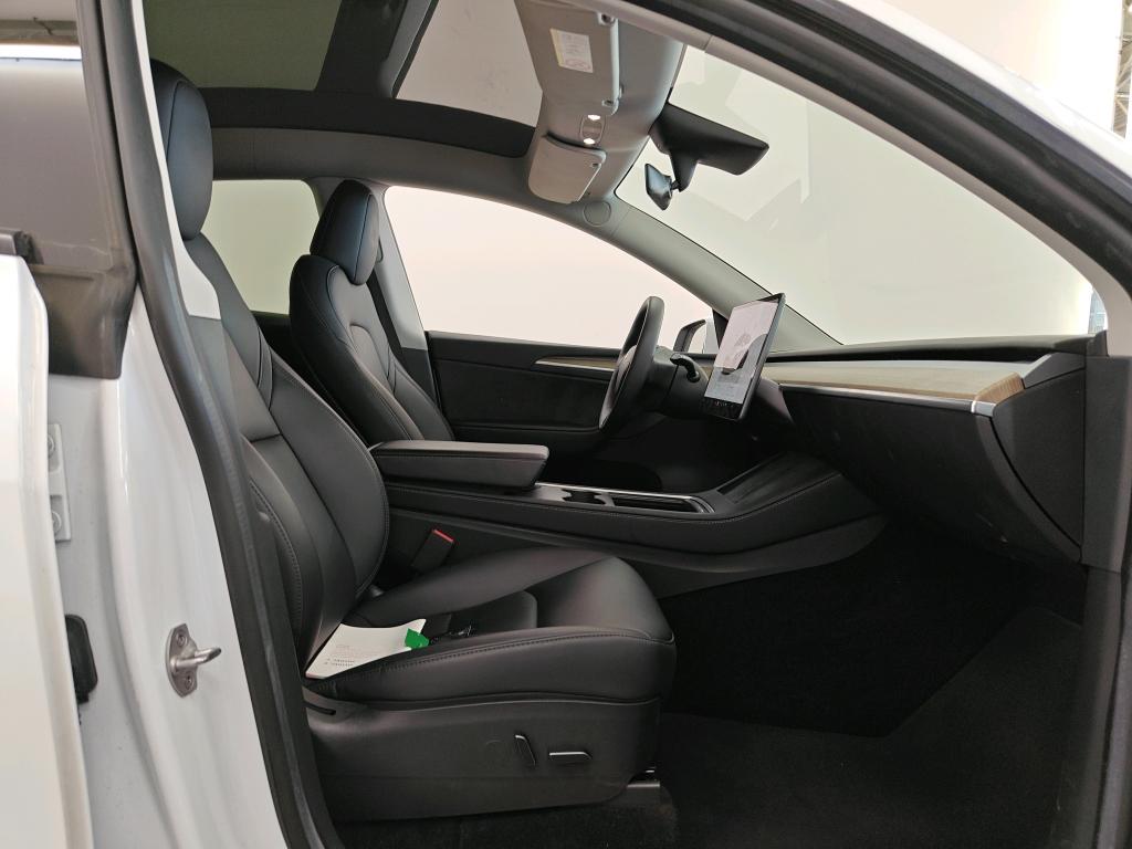 Foto 4 van Tesla Model Y