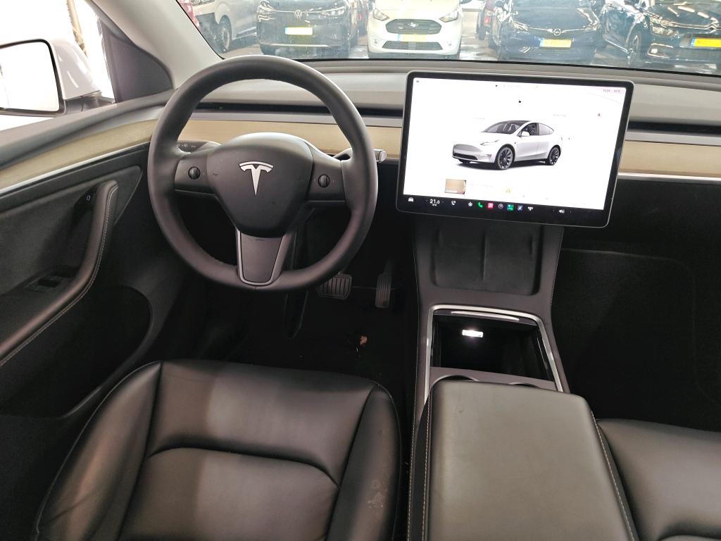 Foto 11 van Tesla Model Y