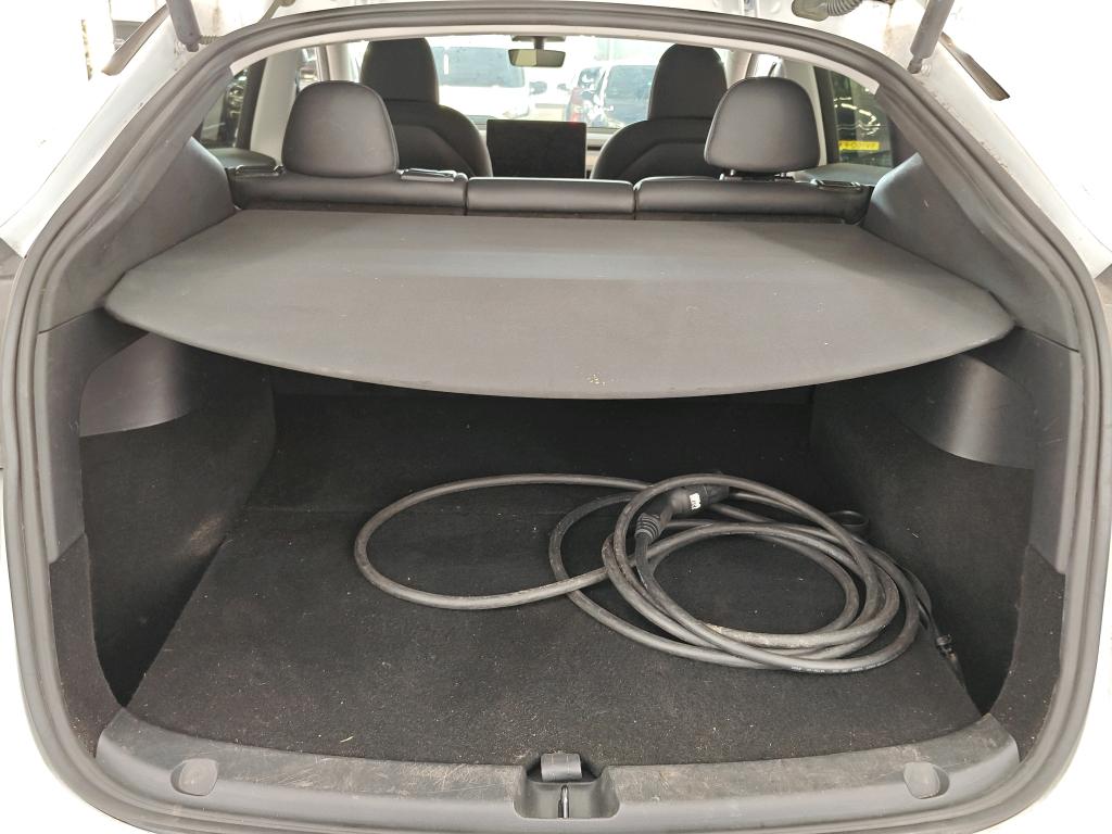 Foto 20 van Tesla Model Y